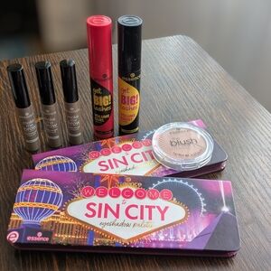 Essence Makeup Set with Sin City Eyeshadow Palette